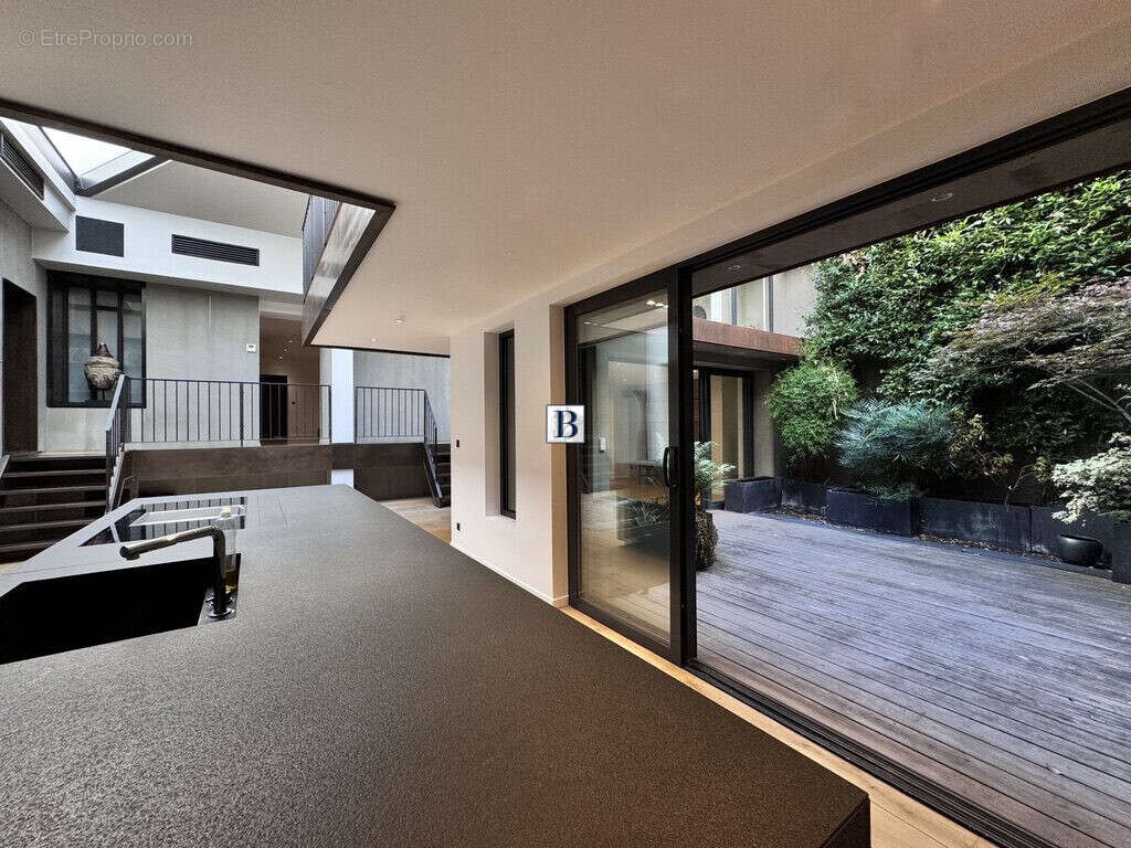 Appartement à PARIS-3E