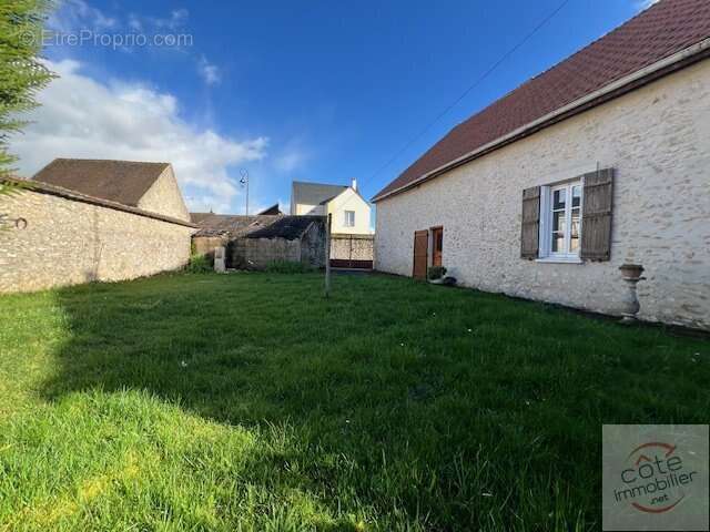 Maison à GARANCIERES-EN-BEAUCE