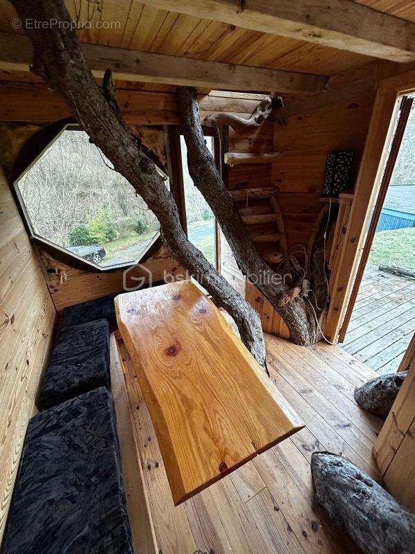 Maison à SAINT-BEAUZELY