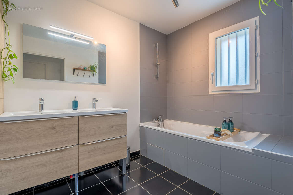 Maison à RIVE-DE-GIER