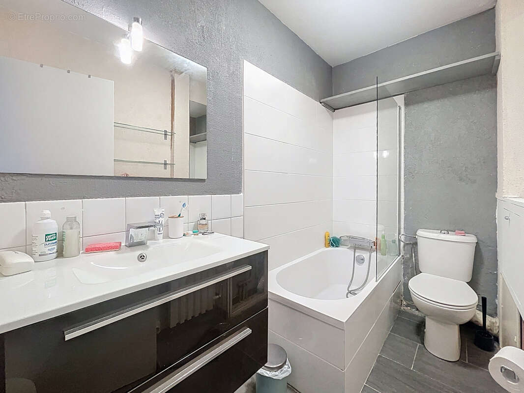 Appartement à SAINT-MARTIN-D'HERES