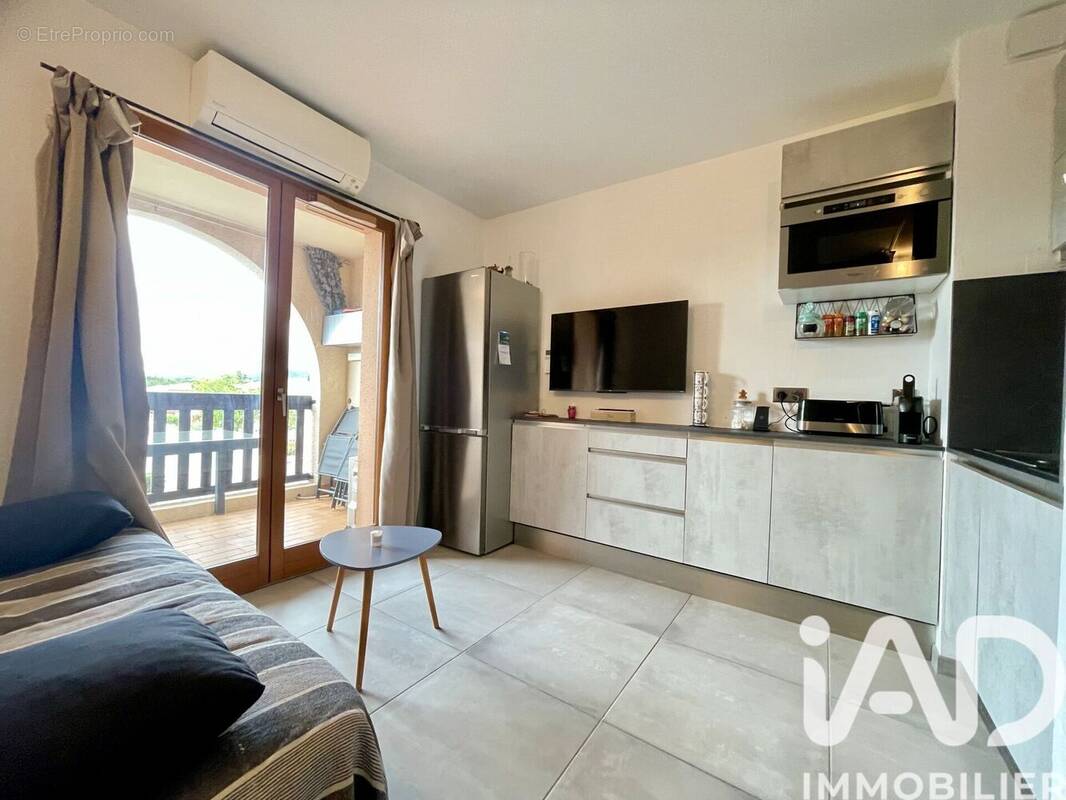 Photo 1 - Appartement à LA LONDE-LES-MAURES