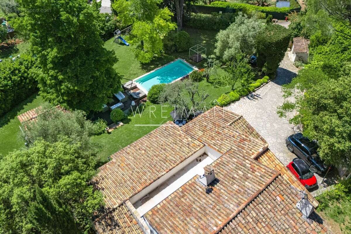 Maison à VALBONNE