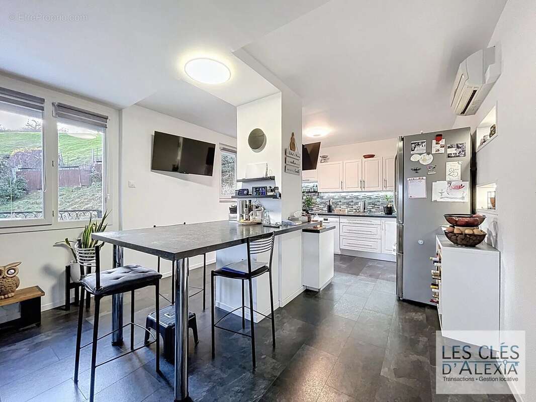 Maison à PONT-EVEQUE