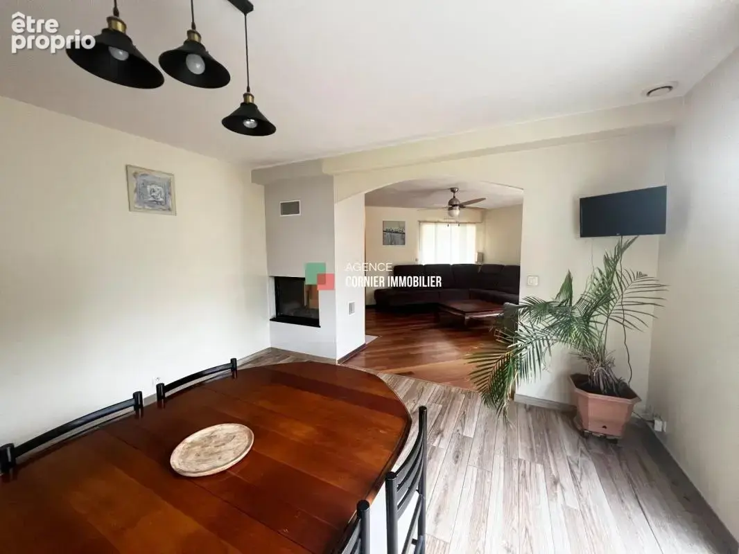 ACIGNE - Maison 7 pièces de 135m² - photo 3