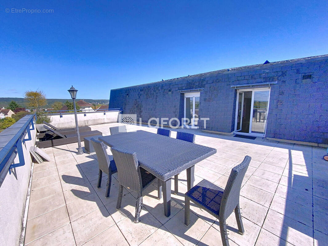 Appartement à VERNEUIL-SUR-SEINE