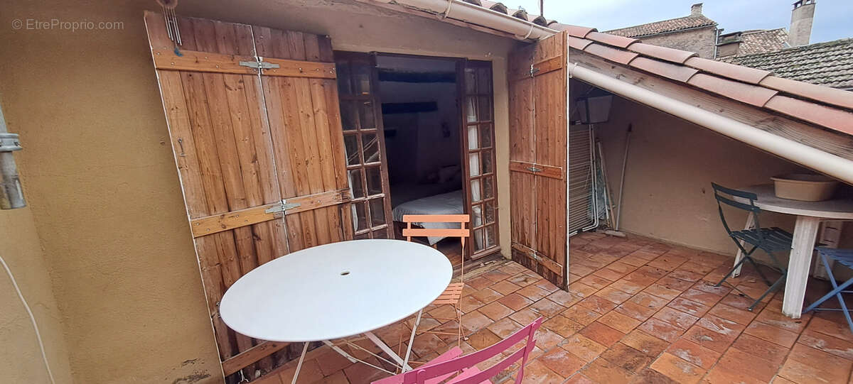 Maison à PEGAIROLLES-DE-L'ESCALETTE