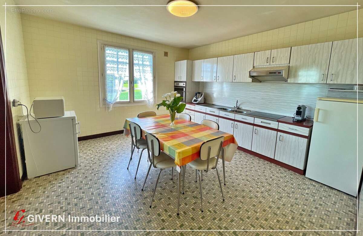 Maison 172 m² à Lanvaudan  - photo 7