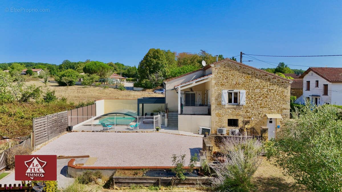 Maison en pierre avec piscine. - photo 3