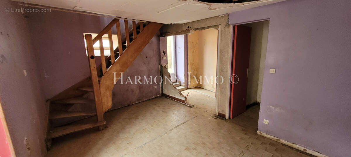 Maison à DUN-SUR-AURON