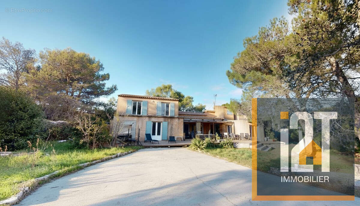 Maison à NIMES
