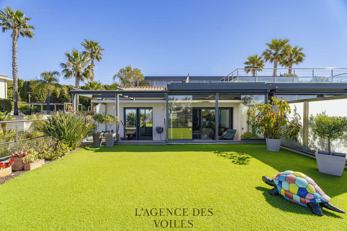 Appartement à SANARY-SUR-MER