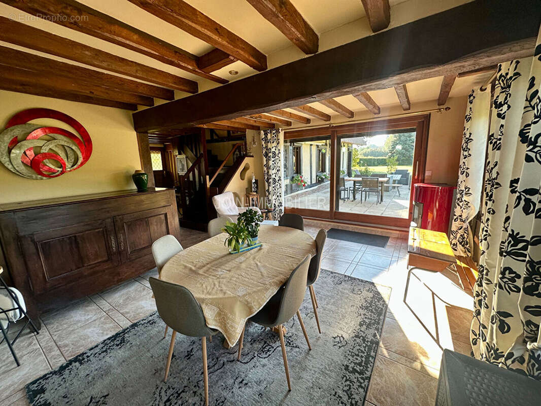 Maison à OSMOY-SAINT-VALERY