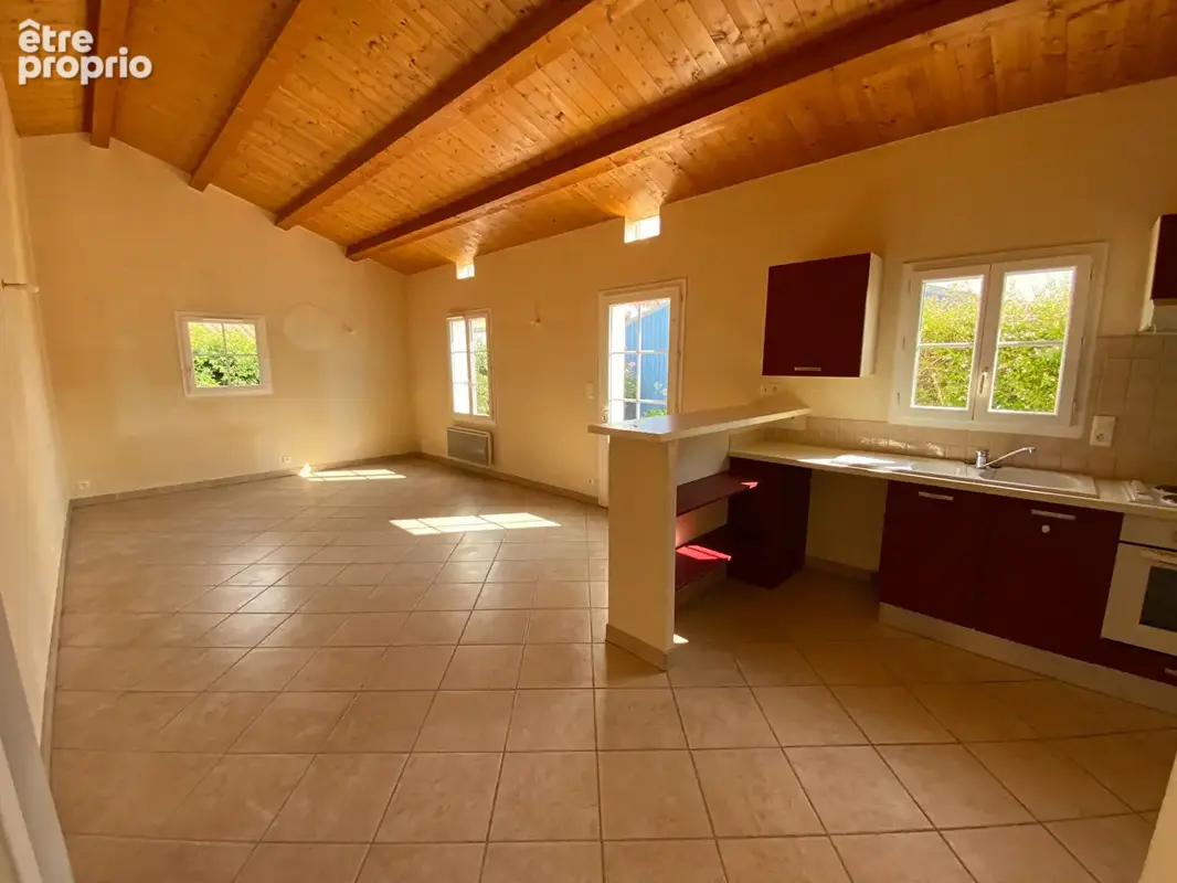 SAINT DENIS - Maison 2 chambres - 69 m² - Proche bourg et plage - photo 4