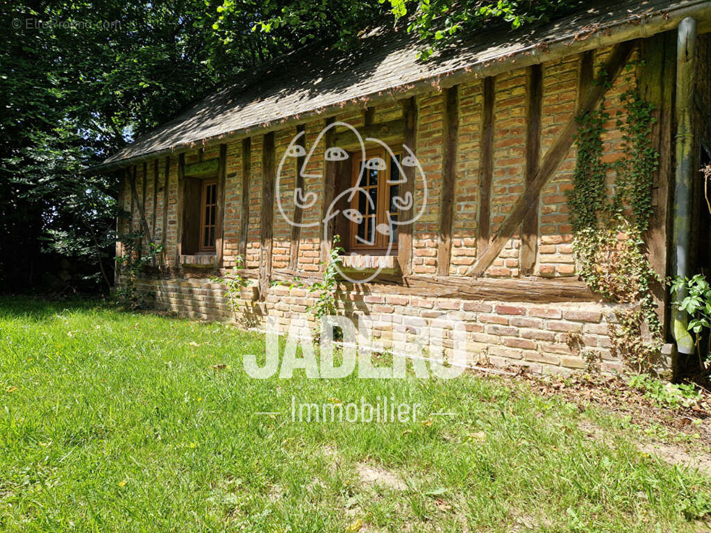 Maison à LA HALLOTIERE