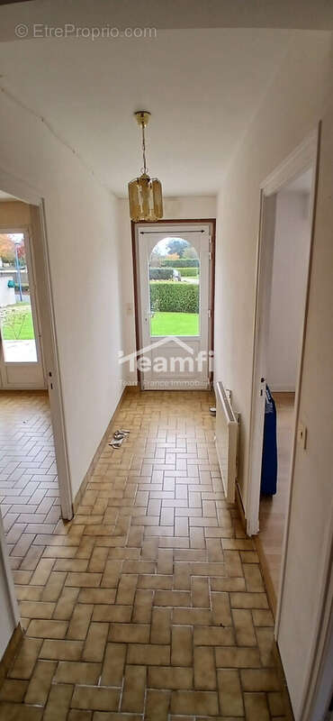 Maison à SAINT-VOUGAY