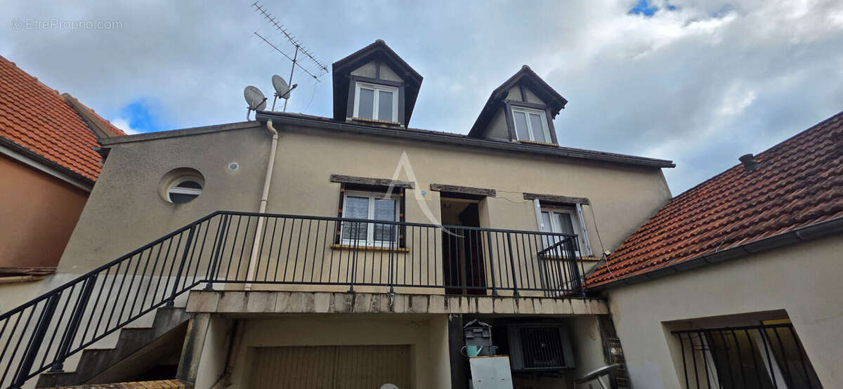 Appartement à NANTEUIL-LES-MEAUX