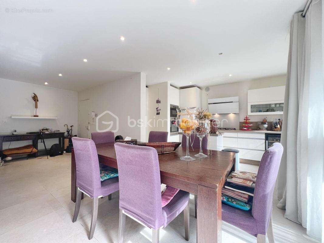 Appartement à LA CELLE-SAINT-CLOUD