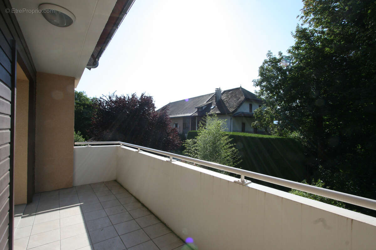 Appartement à PRINGY