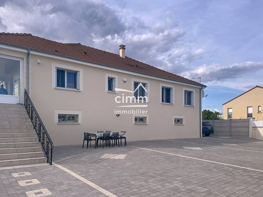 Maison à VILLEMANDEUR