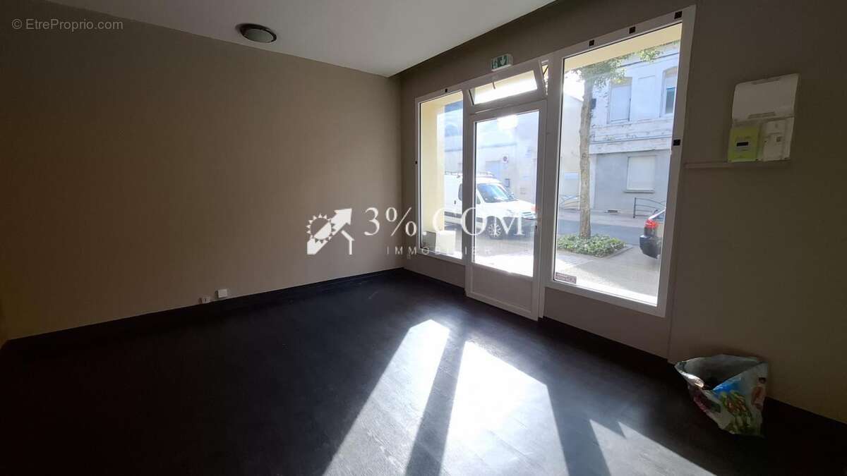 Commerce à FRIVILLE-ESCARBOTIN