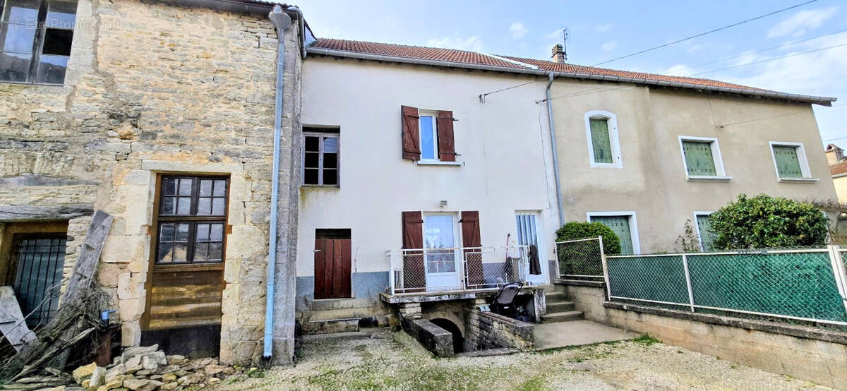 Maison à CHAMPLITTE