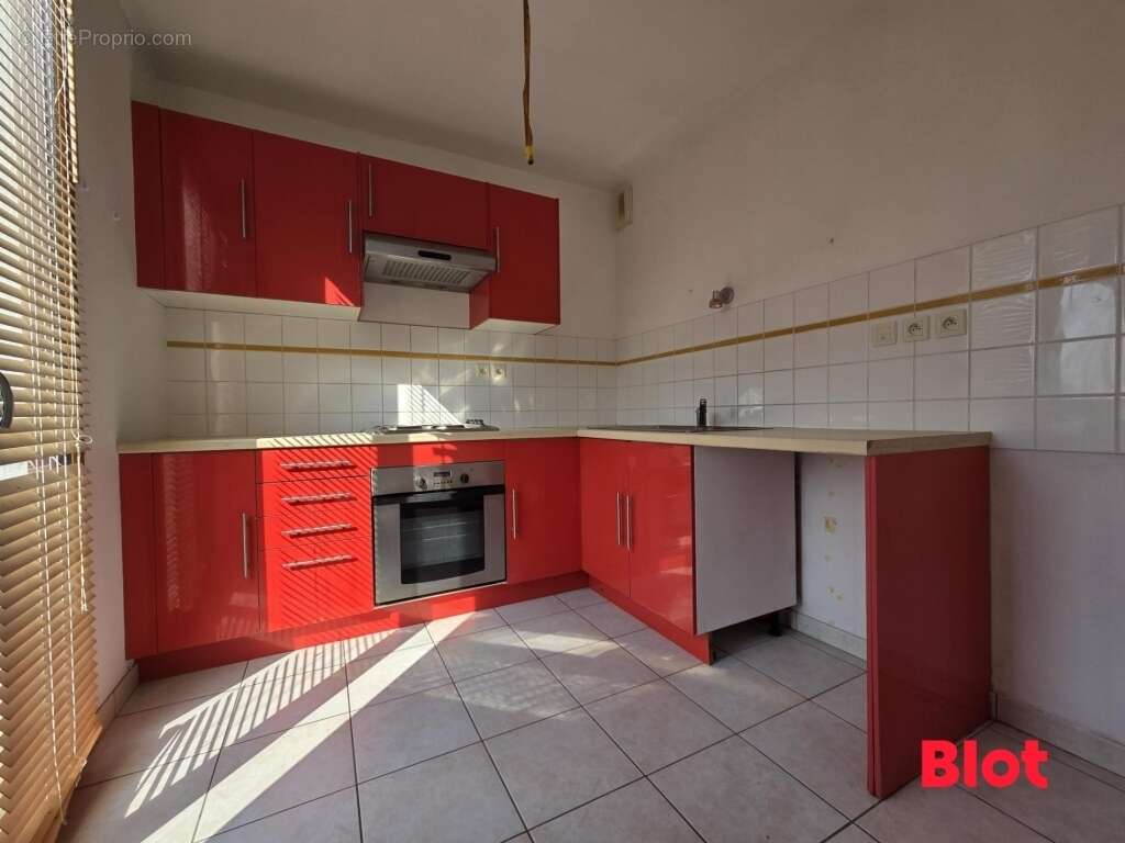 Appartement 60 m² à Saint-Jacques-De-La-Lande  - photo 2
