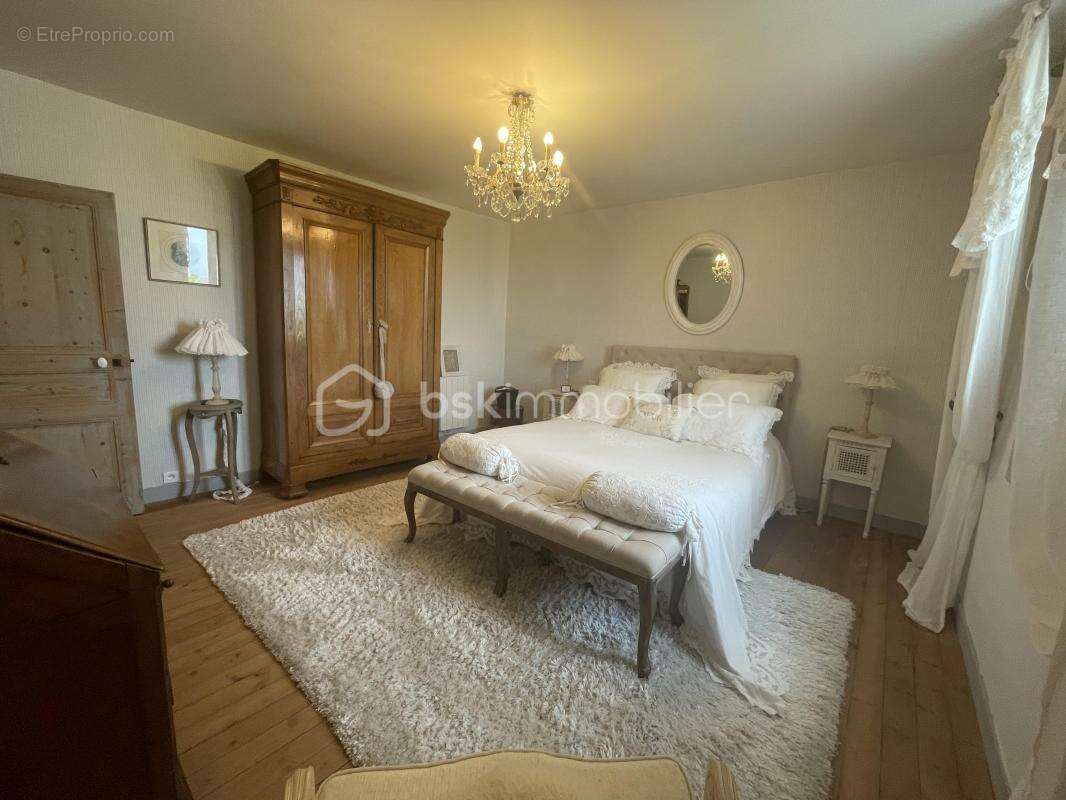 Maison à COMMEQUIERS