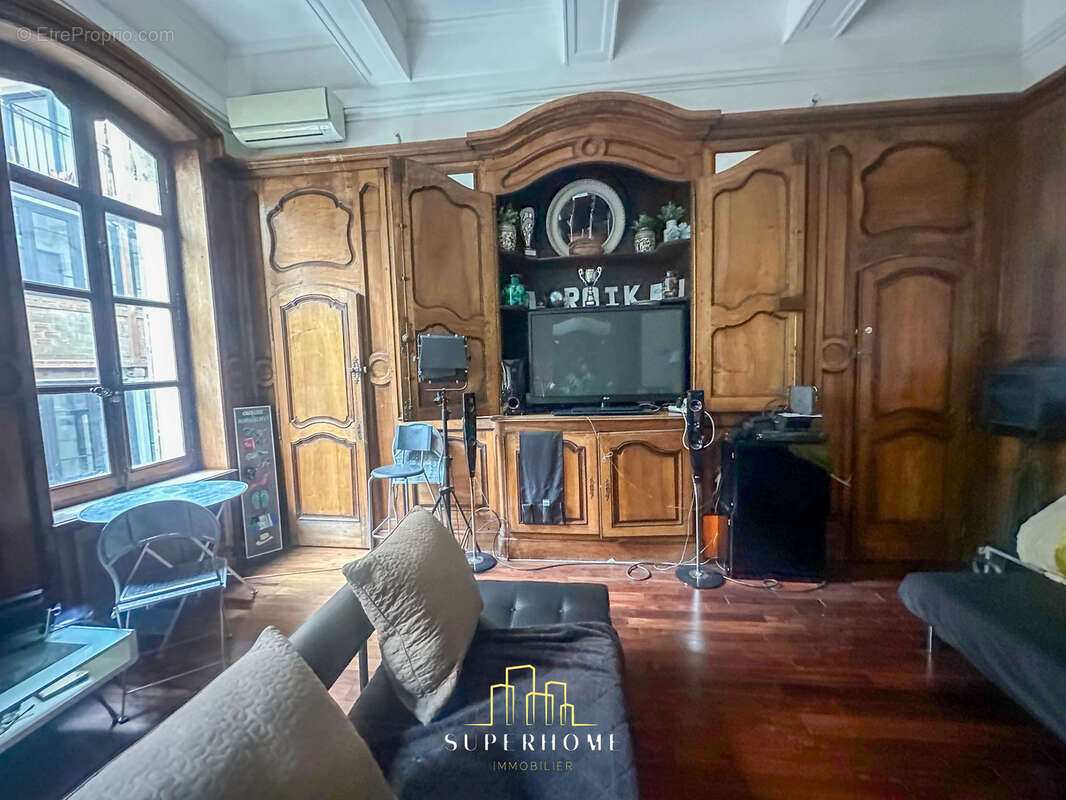 Appartement à MARSEILLE-1E