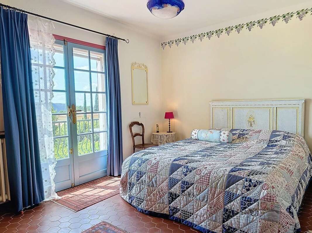 Maison à VILLECROZE