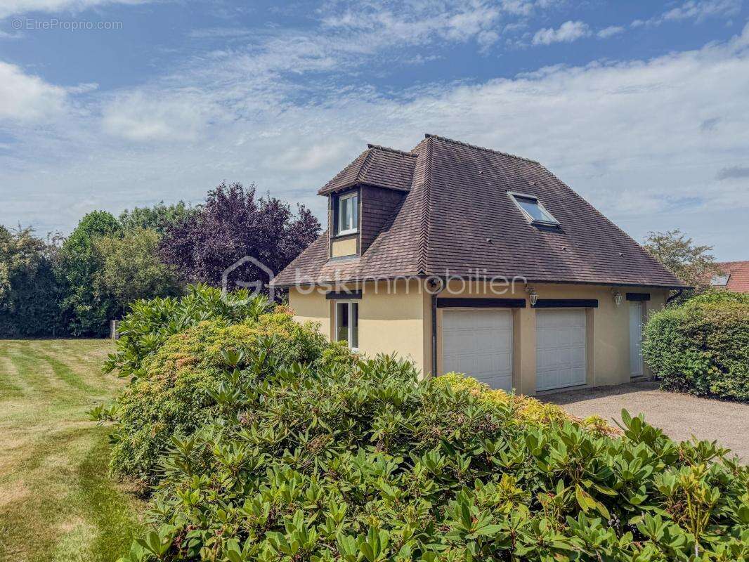 Maison à PONT-L&#039;EVEQUE