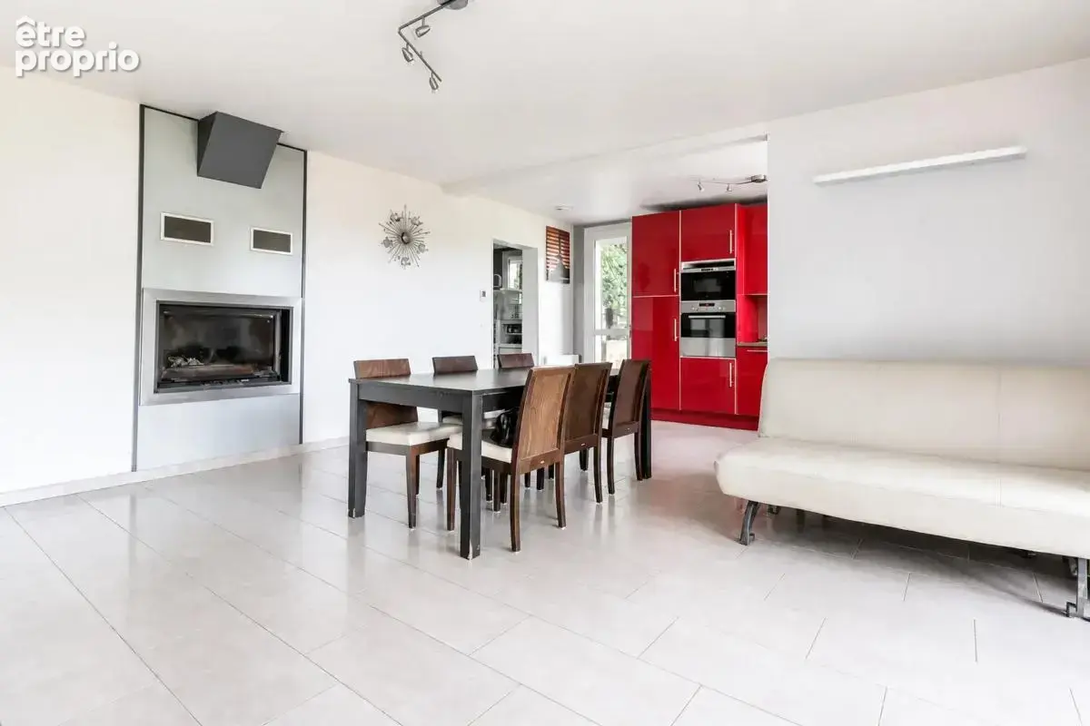 Maison de 6 pièces de 110 m² à Méry-sur-Oise - photo 4