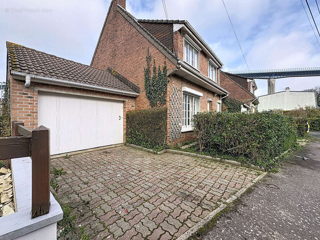 Maison à SAINT-LEONARD