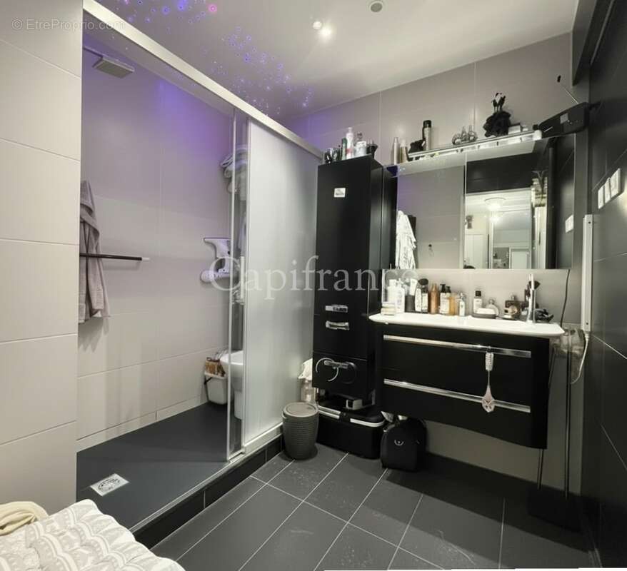 Appartement T2 de 69 m², dernier étage avec balcons, cave, garage locatif possible – Hypercentre Aix-les-Bains (73) - photo 5