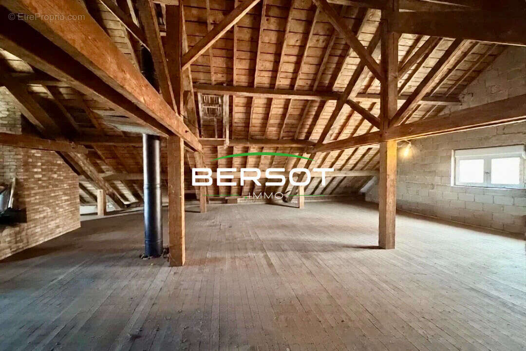 Appartement T6 152 m² proche centre-ville de Valdahon - photo 17