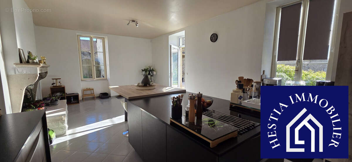 Maison à ANCY-LE-FRANC