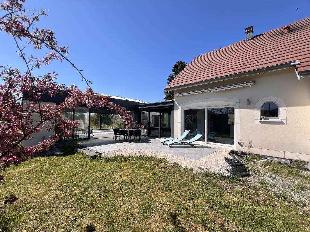 Maison à EVETTE-SALBERT