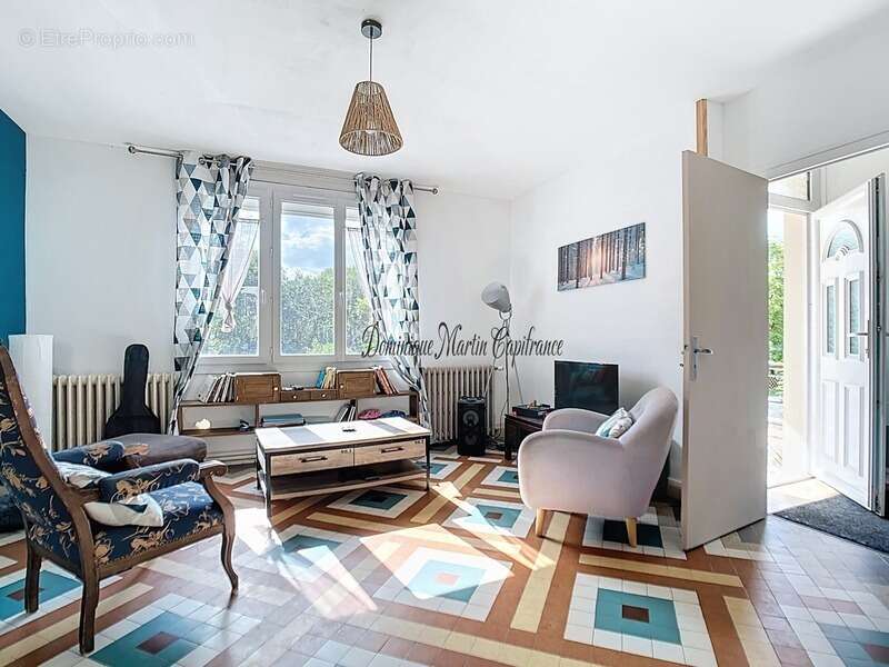 Maison familiale 4 pièces de 70m² avec dépendance en tuffeau et jardin arboré – PONCE SUR LE LOIR (72) - photo 6