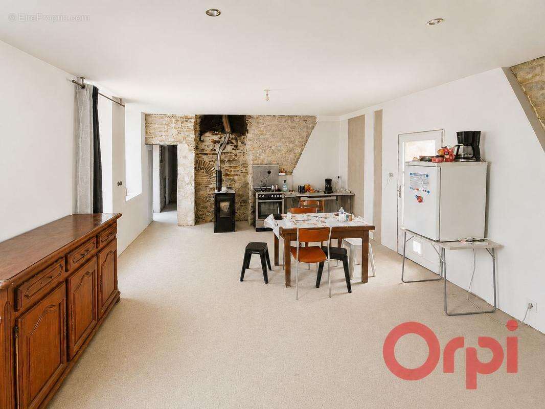 Maison avec grange et dépendances - photo 3
