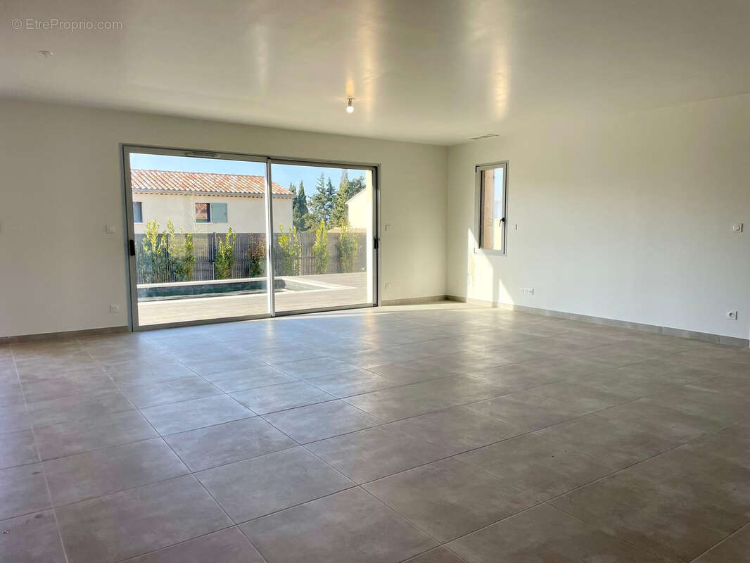 Maison neuve rt 2020 dans quartier prisé de l’isle-sur-la-sorgue - photo 4