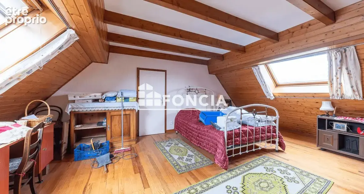 Maison de ville de 210 m² habitables avec cour, jardin et grand garage – Fort potentiel - photo 6