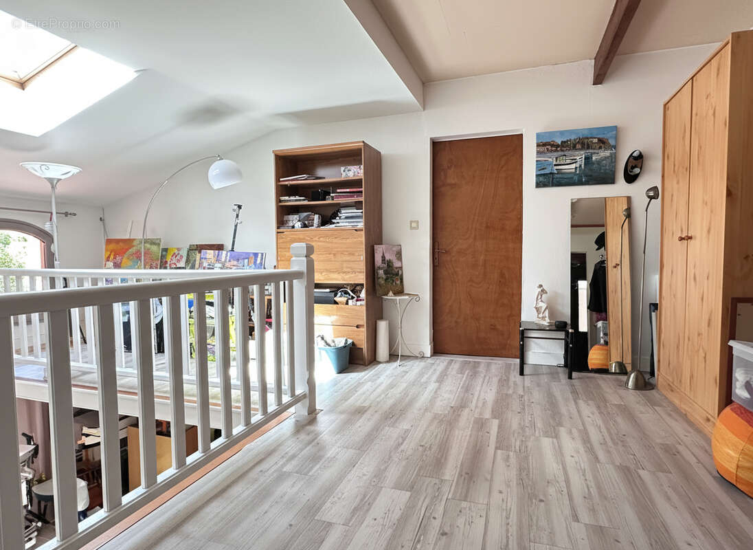 Maison familiale 148 m² - 4 chambres -Bureau -Garage 43 m² Terrain 1 039 m² ? Mouthiers-sur-Boëme - photo 12