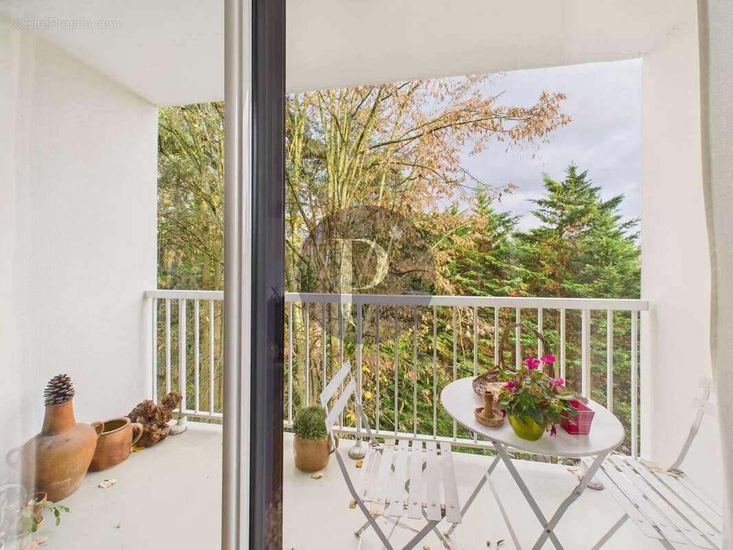 Appartement à VERRIERES-LE-BUISSON