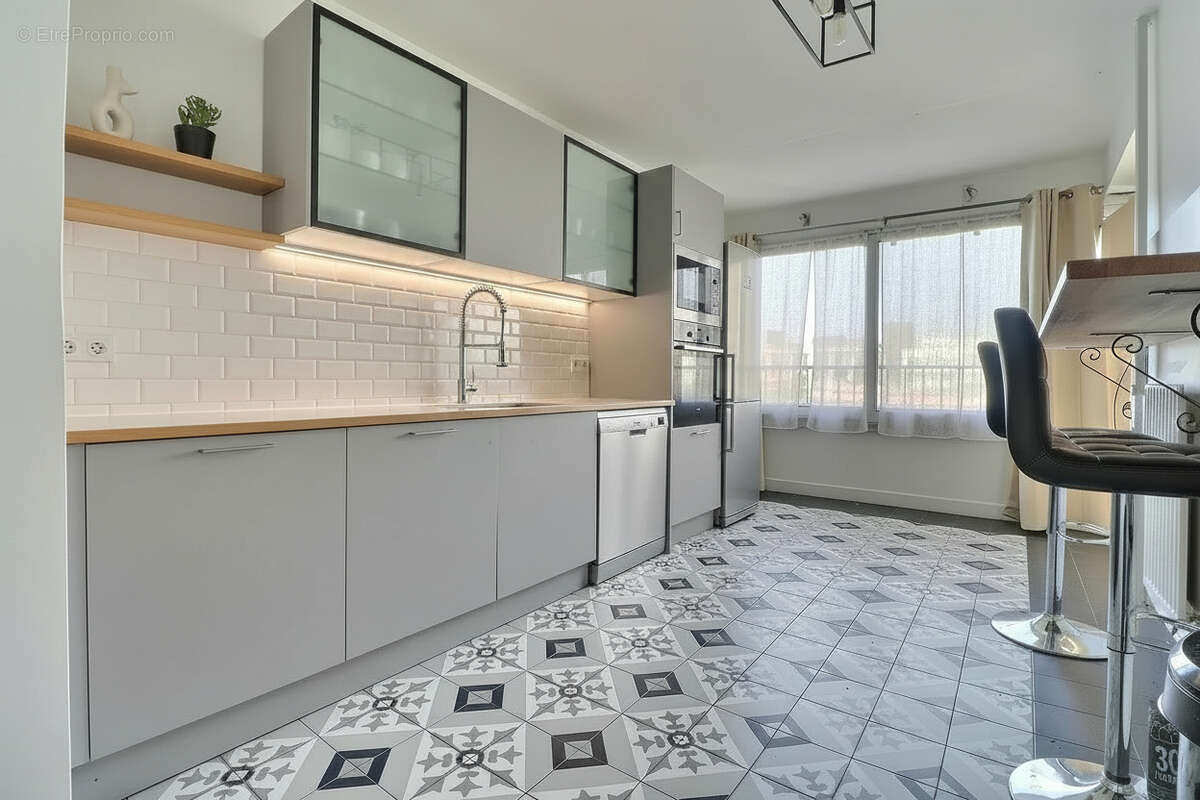 Appartement 84m² à nanterre - photo 2