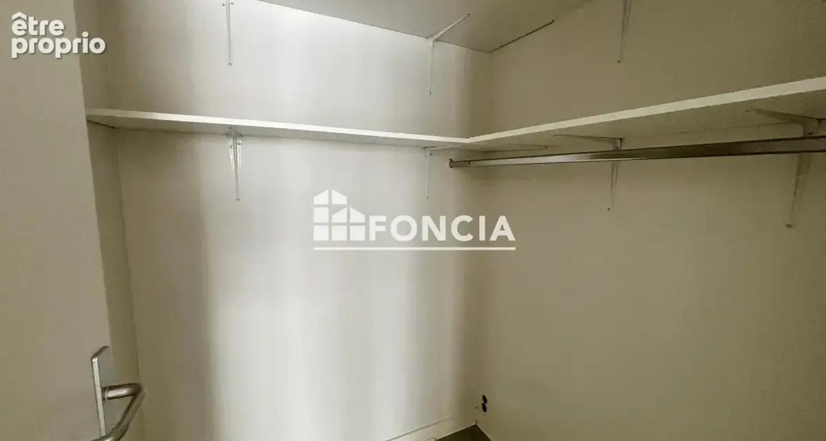IDEAL RESIDENCE PRINCIPALE OU INVESTISSEMENT Bel appartement 3 pièces proche mairie et commerces avec box double - photo 10