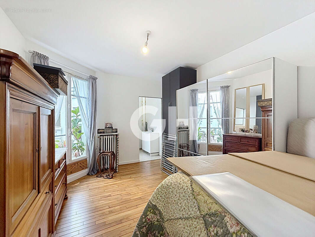 Appartement à PARIS-20E