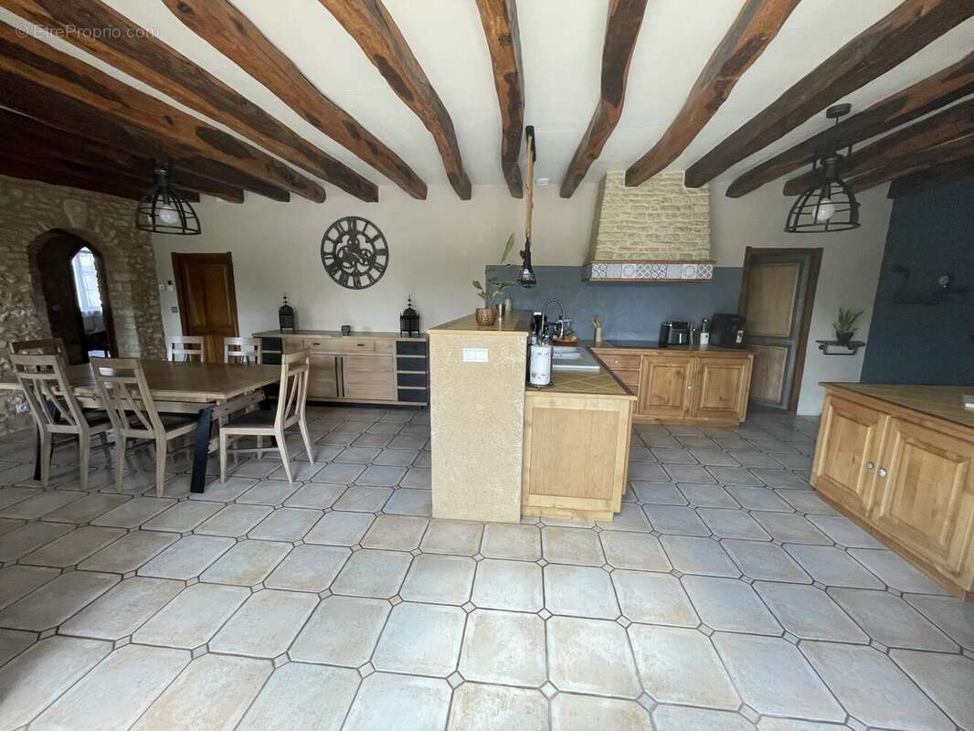 Maison à CHAUVIGNY