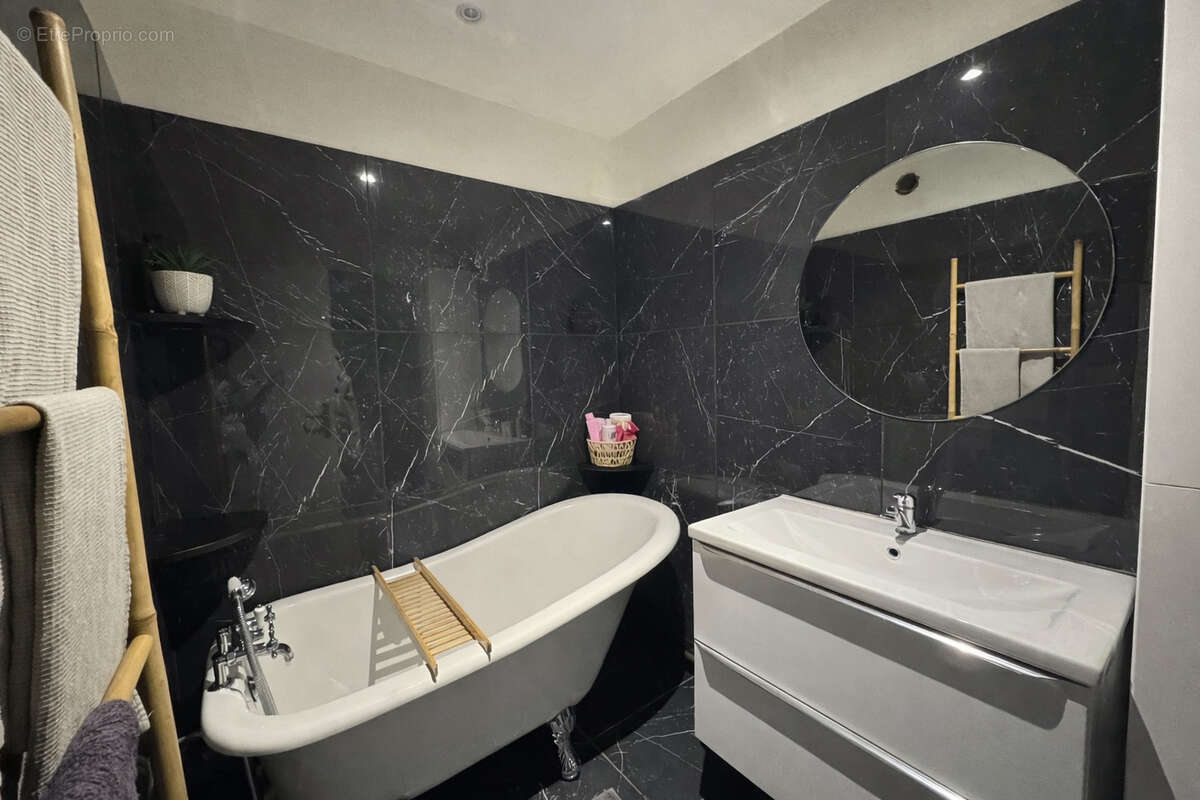 Appartement à MARSEILLE-13E