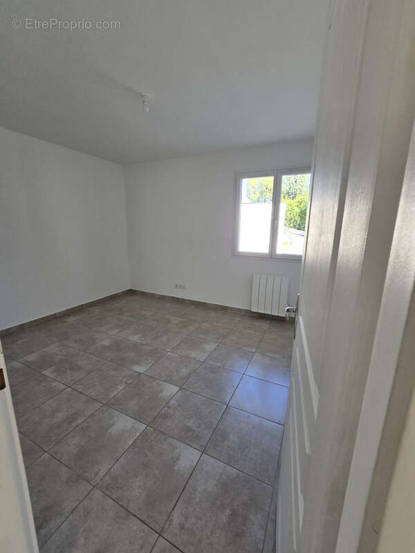 Appartement à COMBAILLAUX