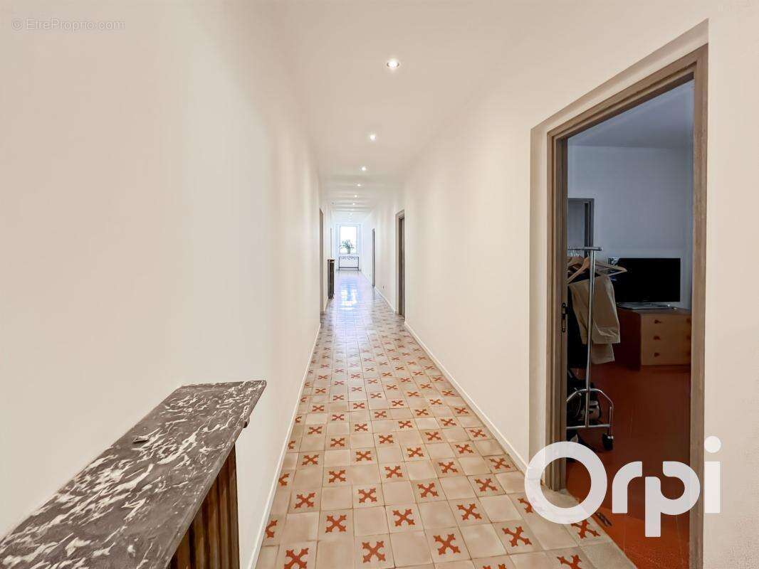 Propriété d'exception en pierre de 576 m² habitables - 6 suites - Cadre verdoyant - photo 12